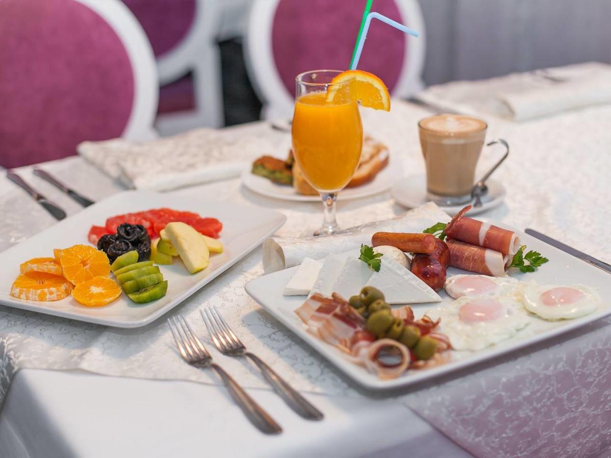 Hotel Magnolia Тиват Екстериор снимка