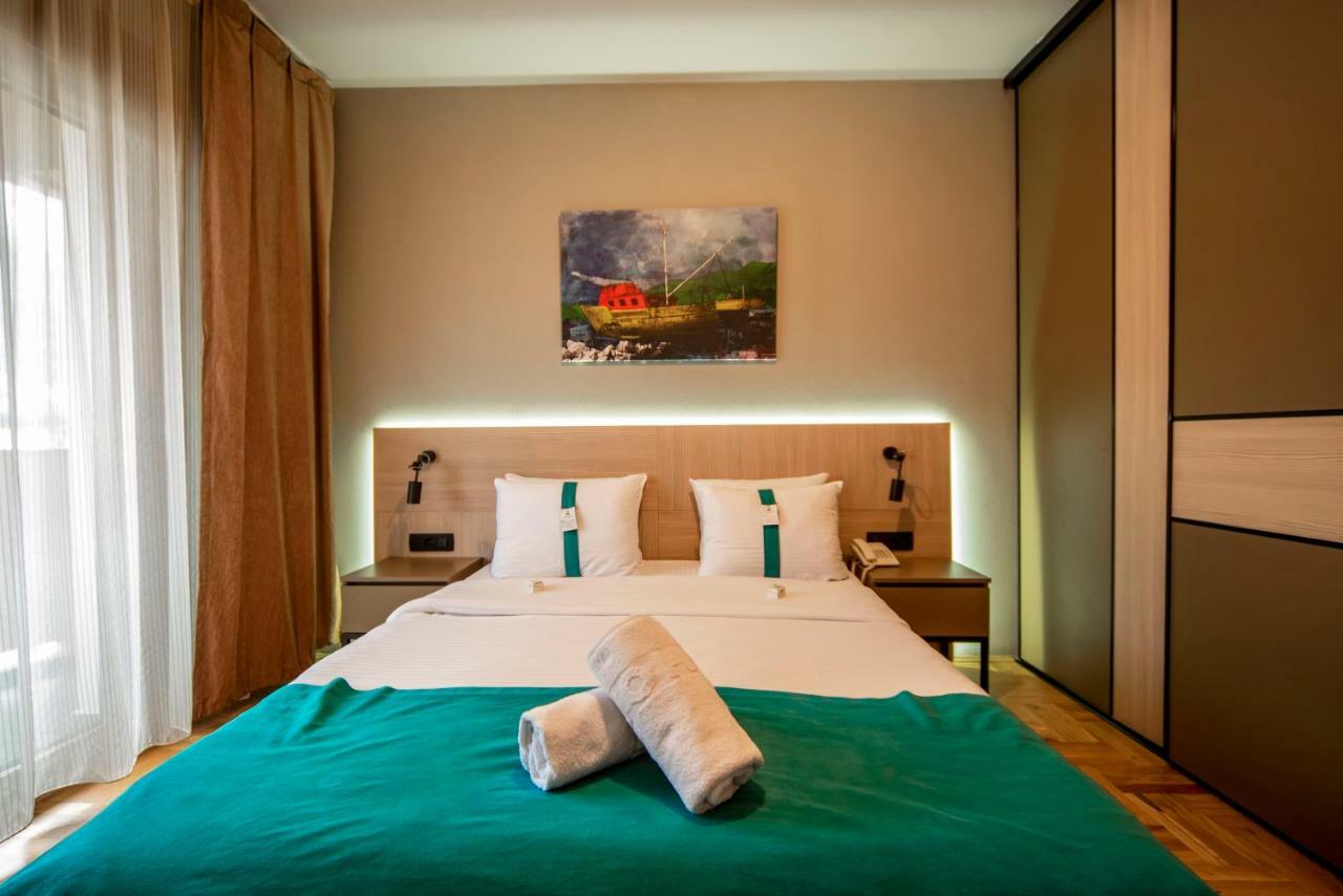 Hotel Magnolia Тиват Екстериор снимка