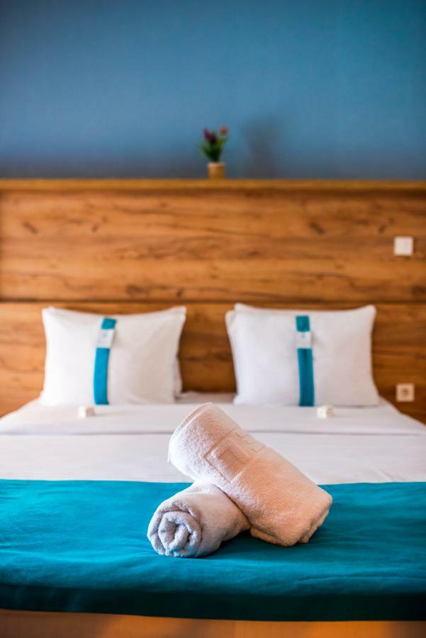 Hotel Magnolia Тиват Екстериор снимка