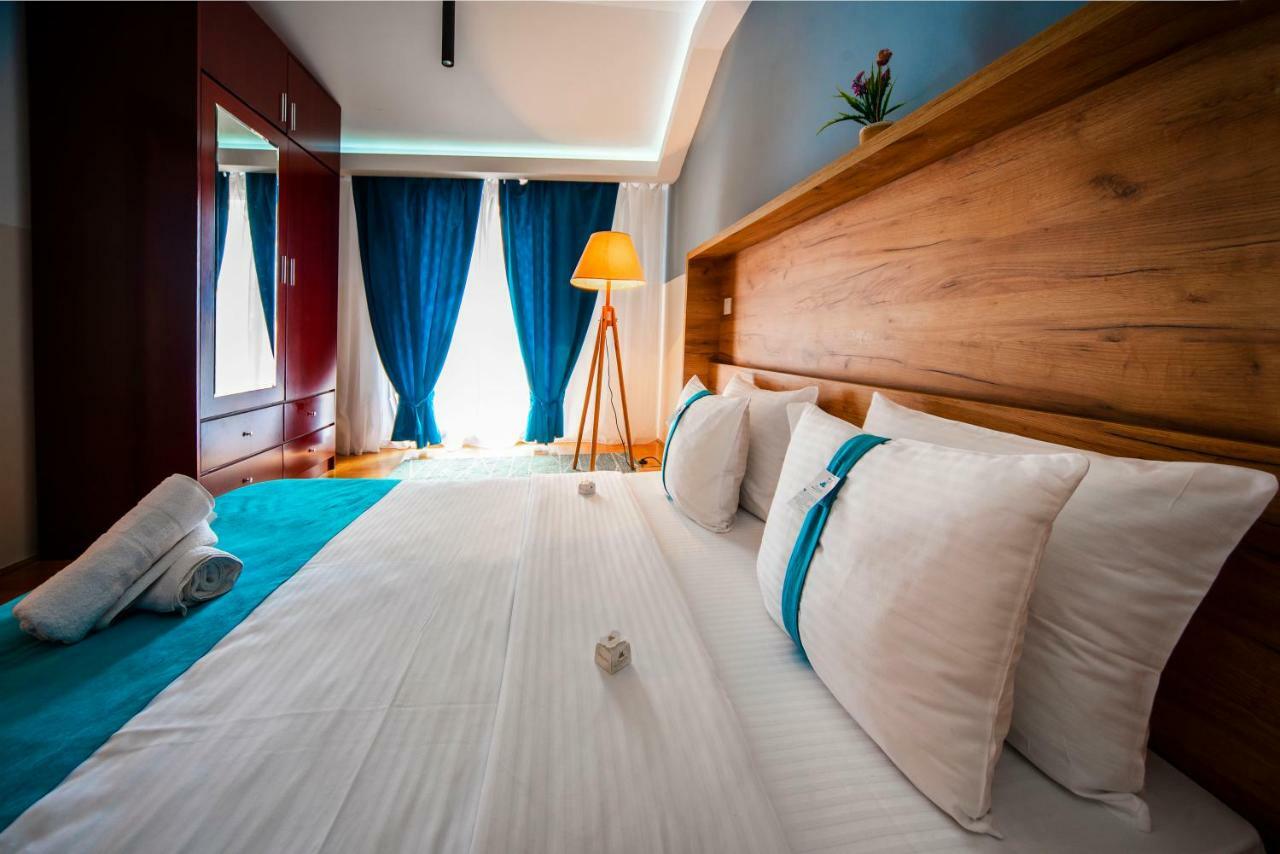 Hotel Magnolia Тиват Екстериор снимка