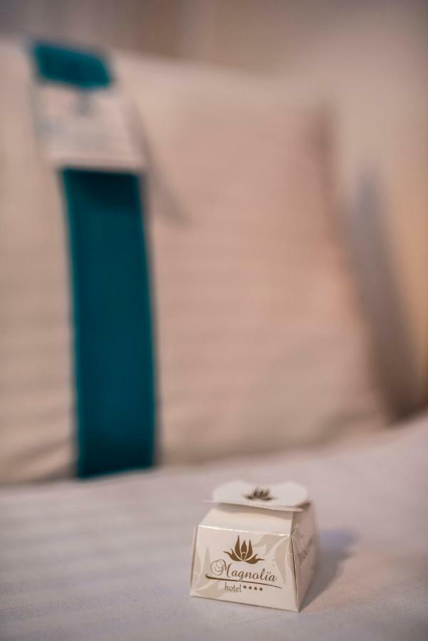 Hotel Magnolia Тиват Екстериор снимка