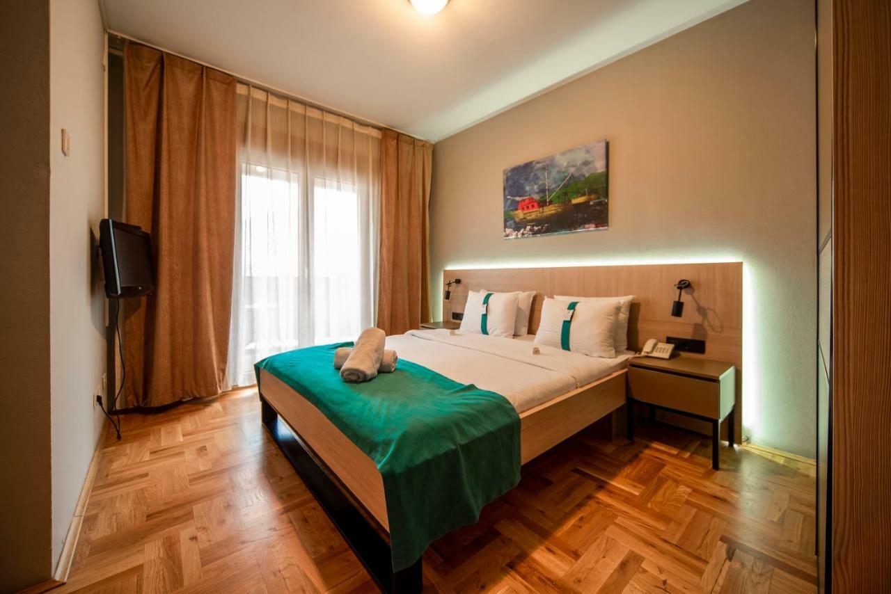 Hotel Magnolia Тиват Екстериор снимка
