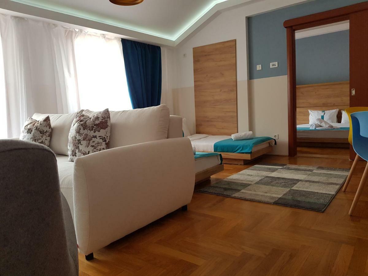 Hotel Magnolia Тиват Екстериор снимка