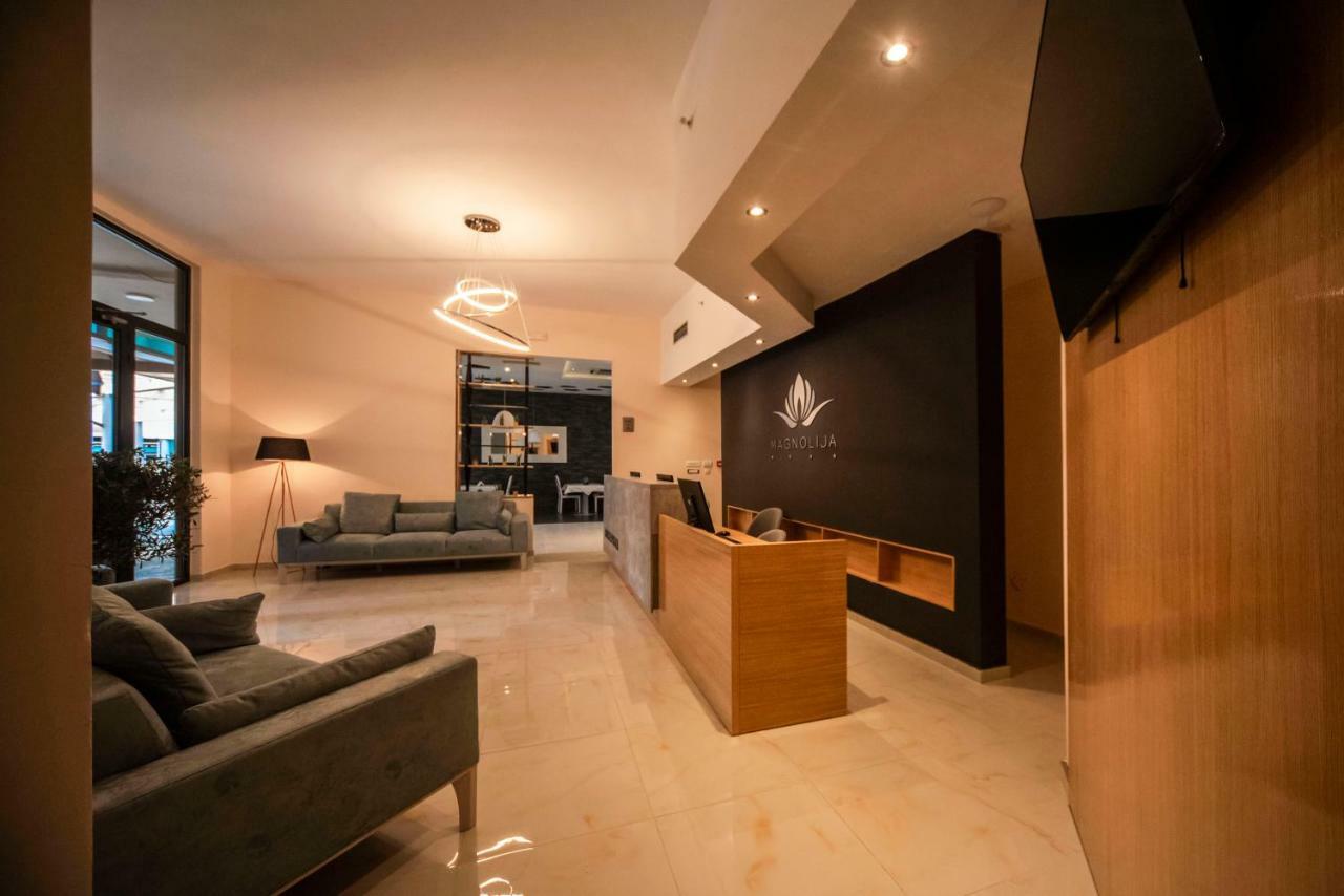 Hotel Magnolia Тиват Екстериор снимка